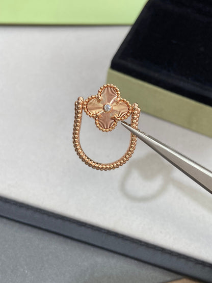 [⭐Luxery]CLOVER RIVERSIBLE ROSE GOLD RING