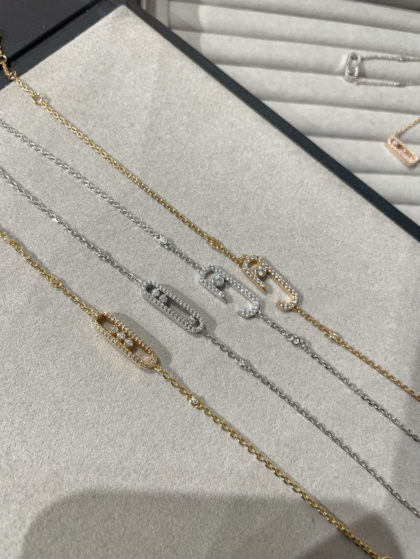[⭐Luxery]BABY MOVE DIAMOND BRACELET