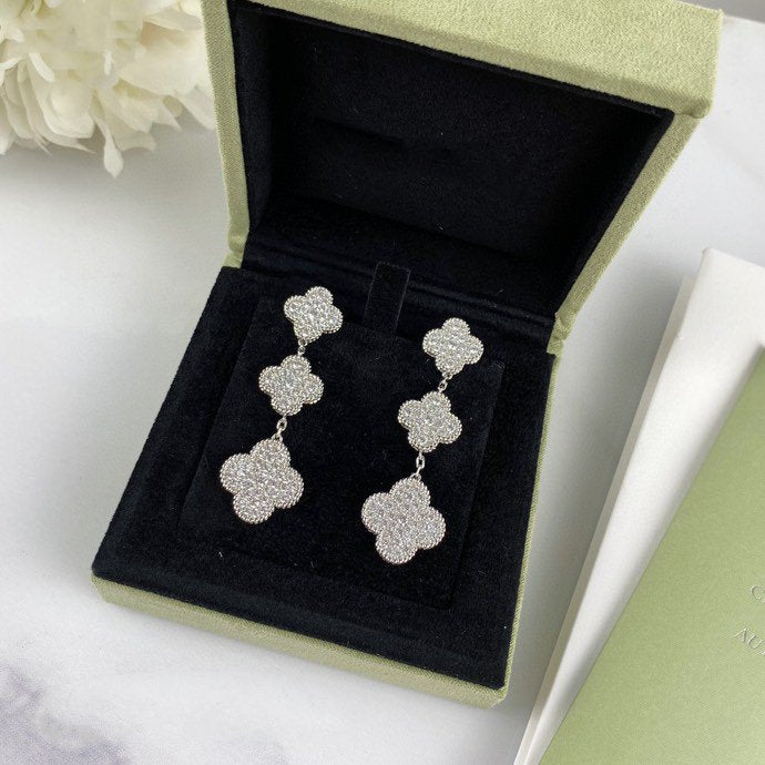 [⭐Luxery]CLOVER 3 MOTIF DIAMOND SILVER DROP EARRINGS