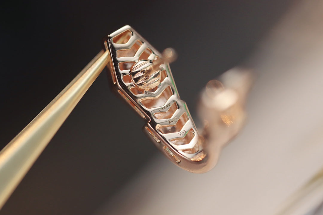 [⭐Luxery]SERPENT PINK GOLD DIAMOND EARRINGS