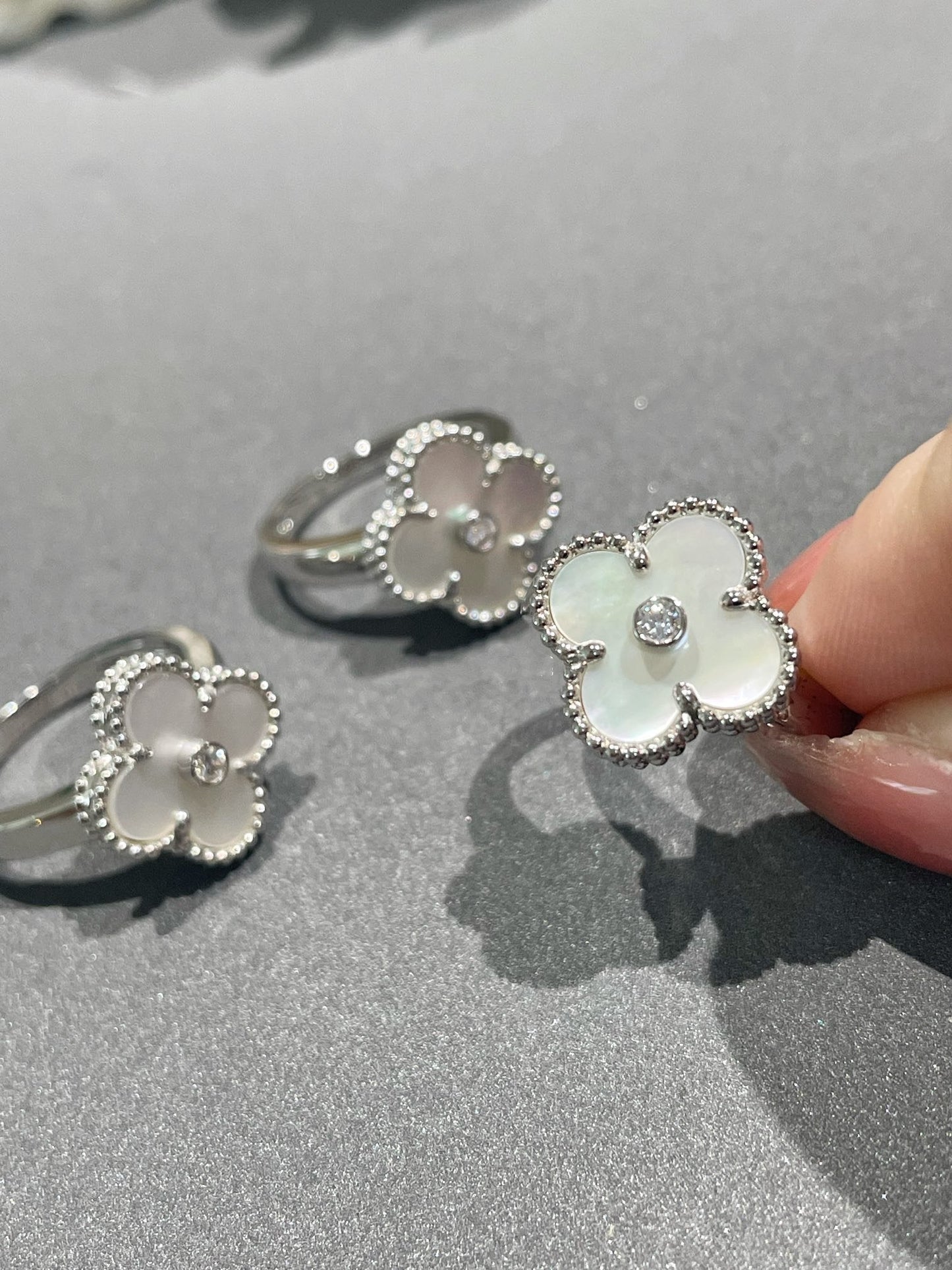 [⭐Luxery]CLOVER SILVER MOP DIAMOND RING