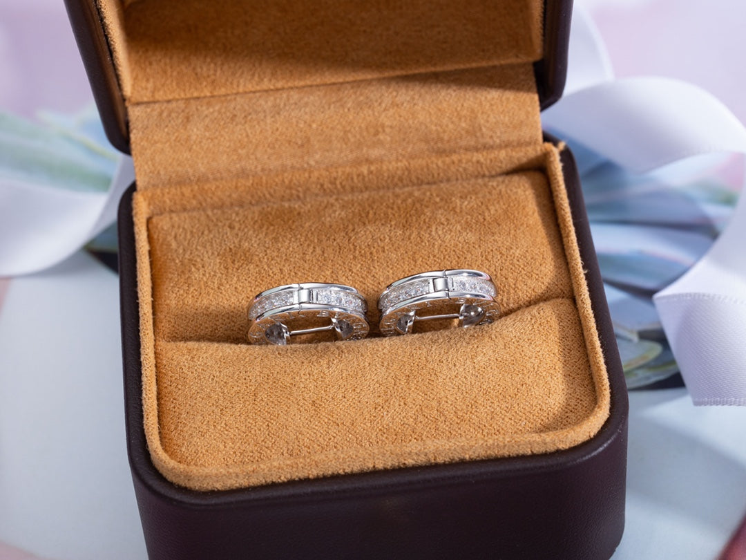 [⭐Luxery]ZERO 1 MINI SILVER DIAMOND EARRINGS