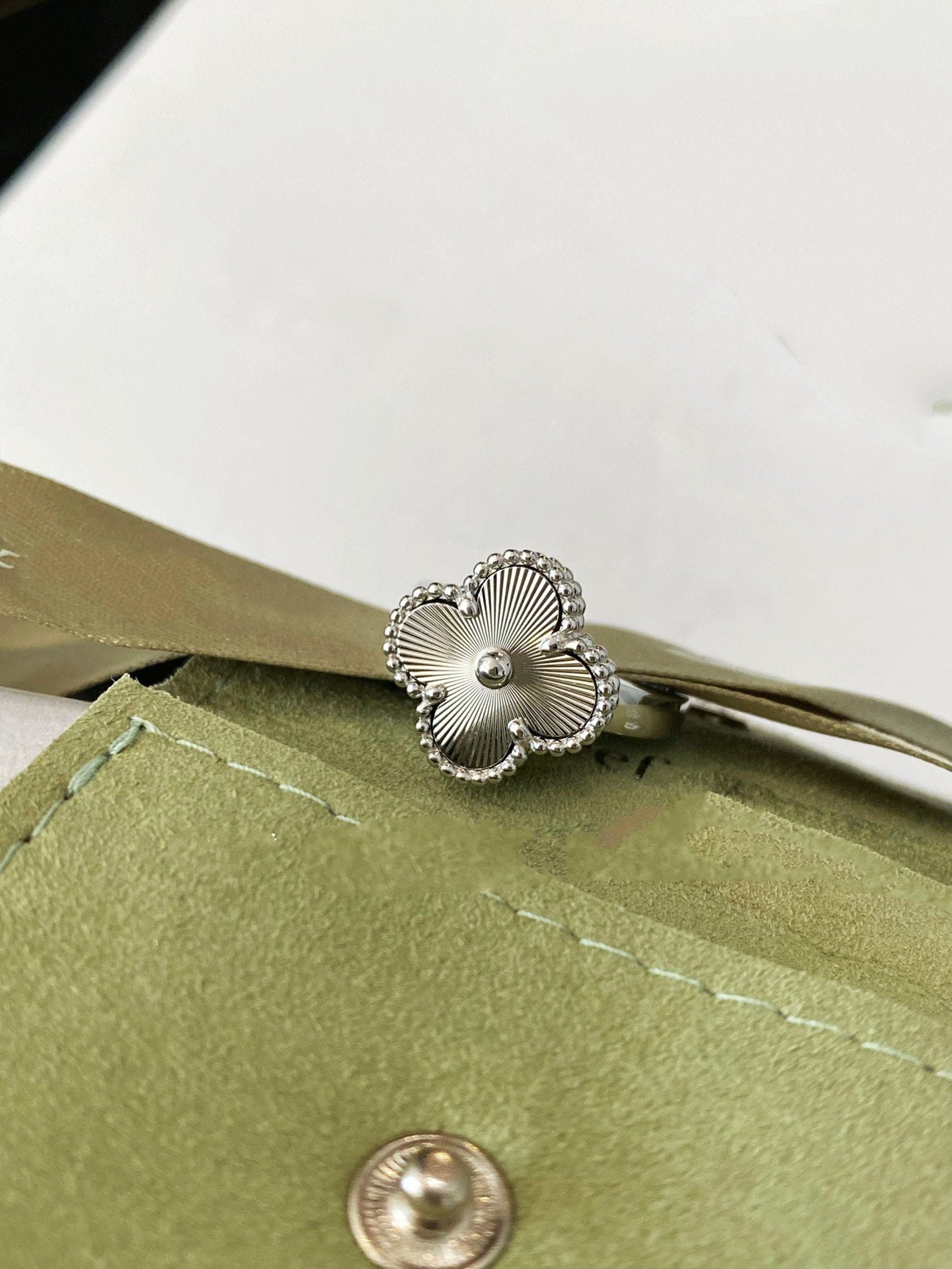 [⭐Luxery]CLOVER SILVER RING