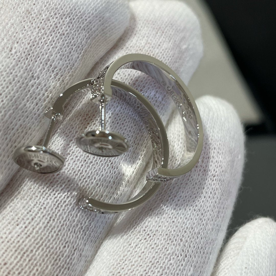 [⭐Luxery]LOVE DIAMOND SILVER HOOP EARRINGS
