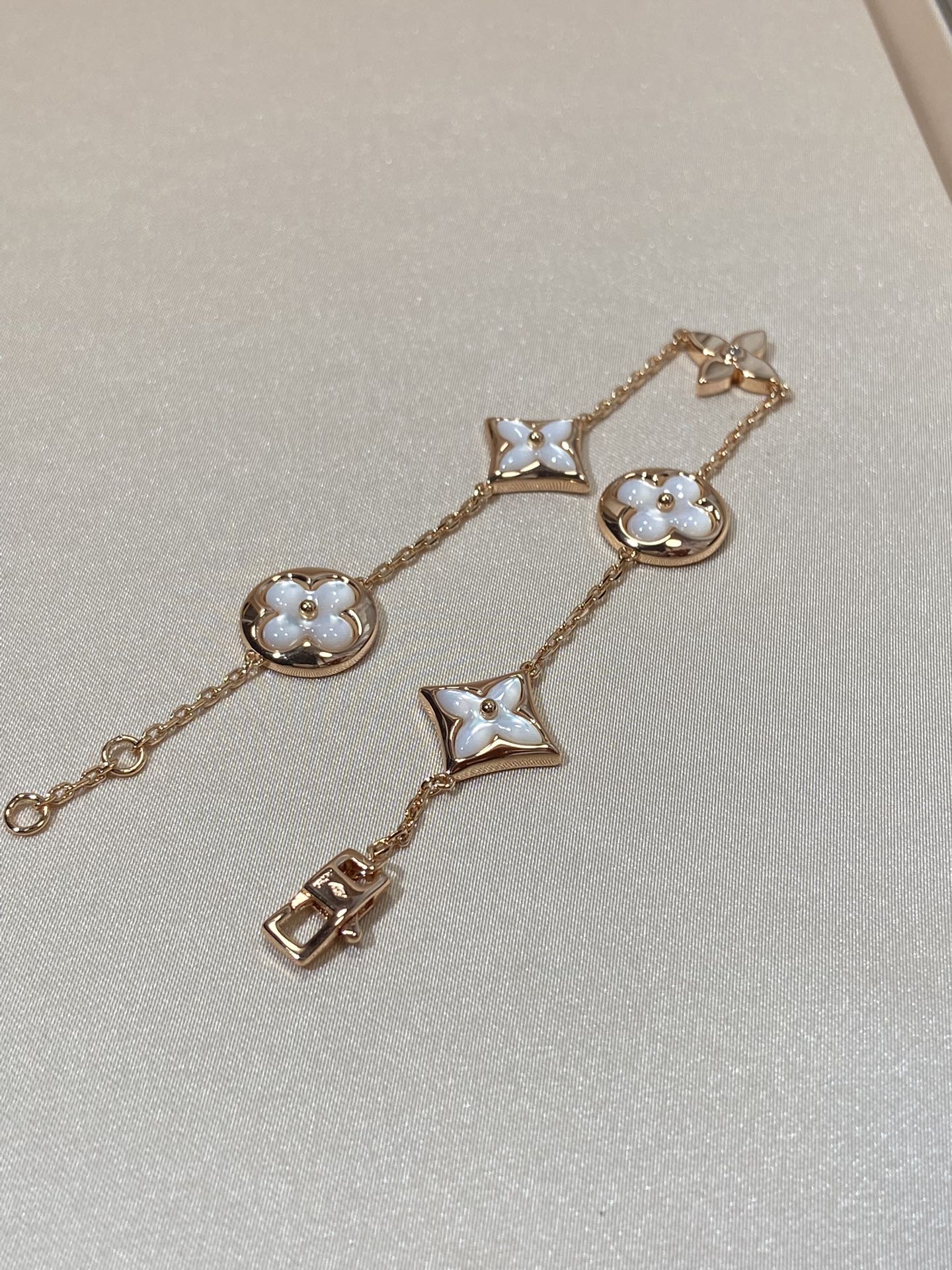 [⭐Luxery]STAR AND SUN 5 MOTIF MOP PINK GOLD BRACELET
