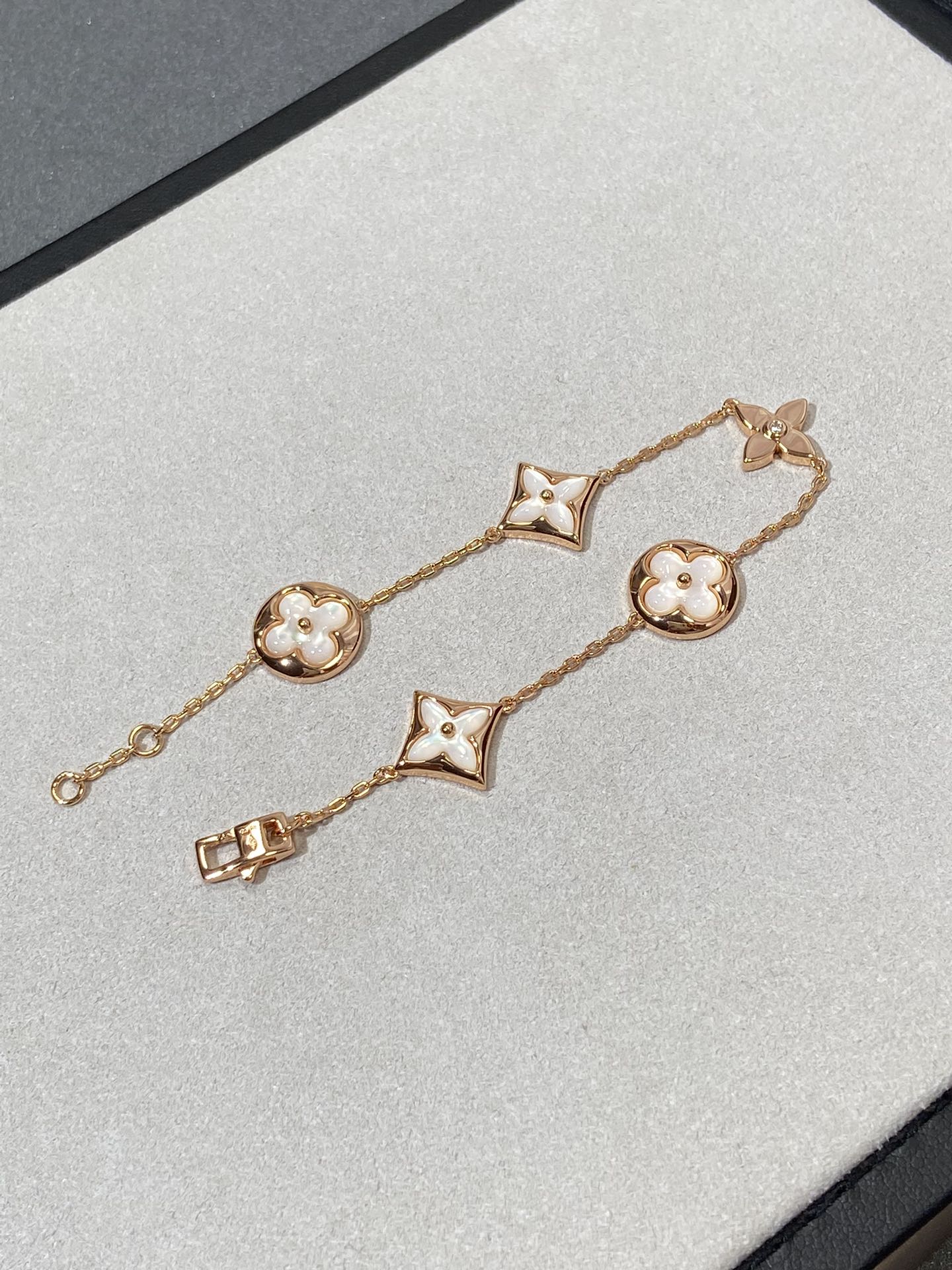 [⭐Luxery]STAR AND SUN 5 MOTIF MOP PINK GOLD BRACELET