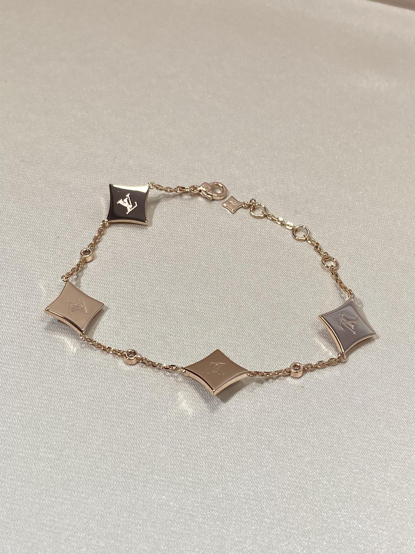 [⭐Luxery]STAR 4 MOTIF MOP DIAMOND PINK GOLD BRACELET
