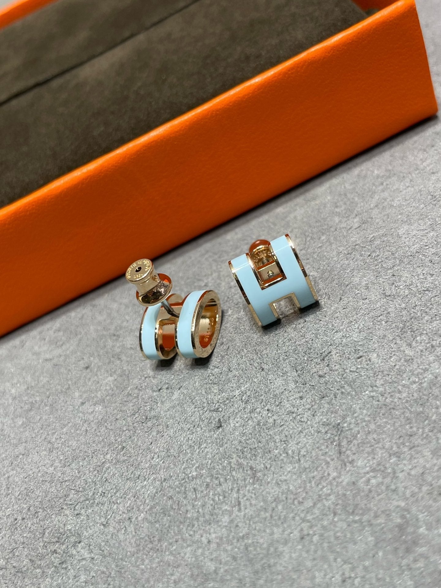 [⭐Luxery]POP H SKY BLUE STUD EARRINGS