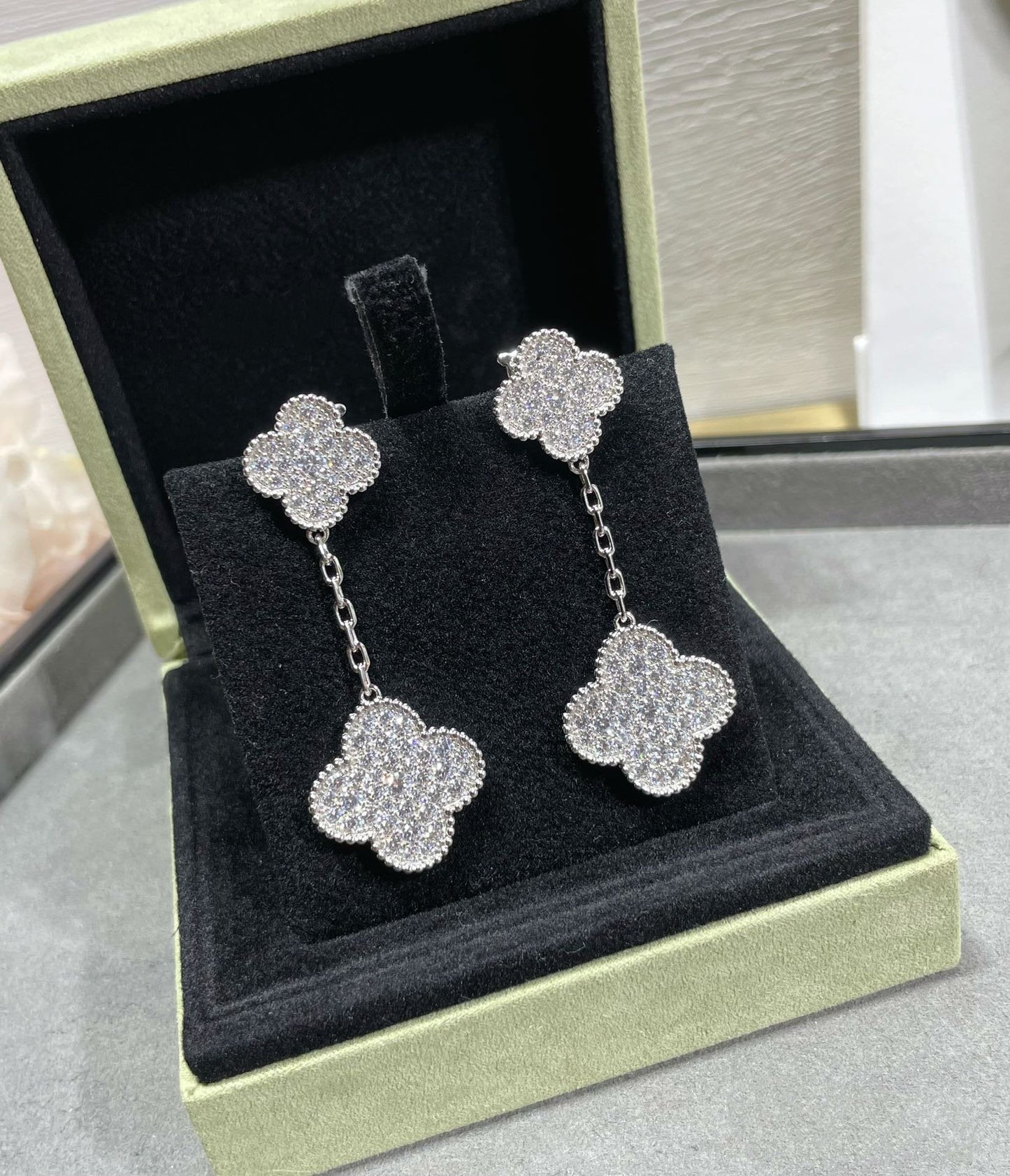 [⭐Luxery]CLOVER 2 MOTIFS DIAMOND PAVED SILVER EARRINGS