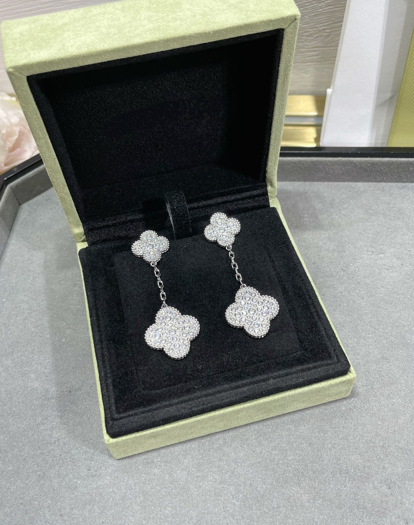 [⭐Luxery]CLOVER 2 MOTIFS DIAMOND PAVED SILVER EARRINGS