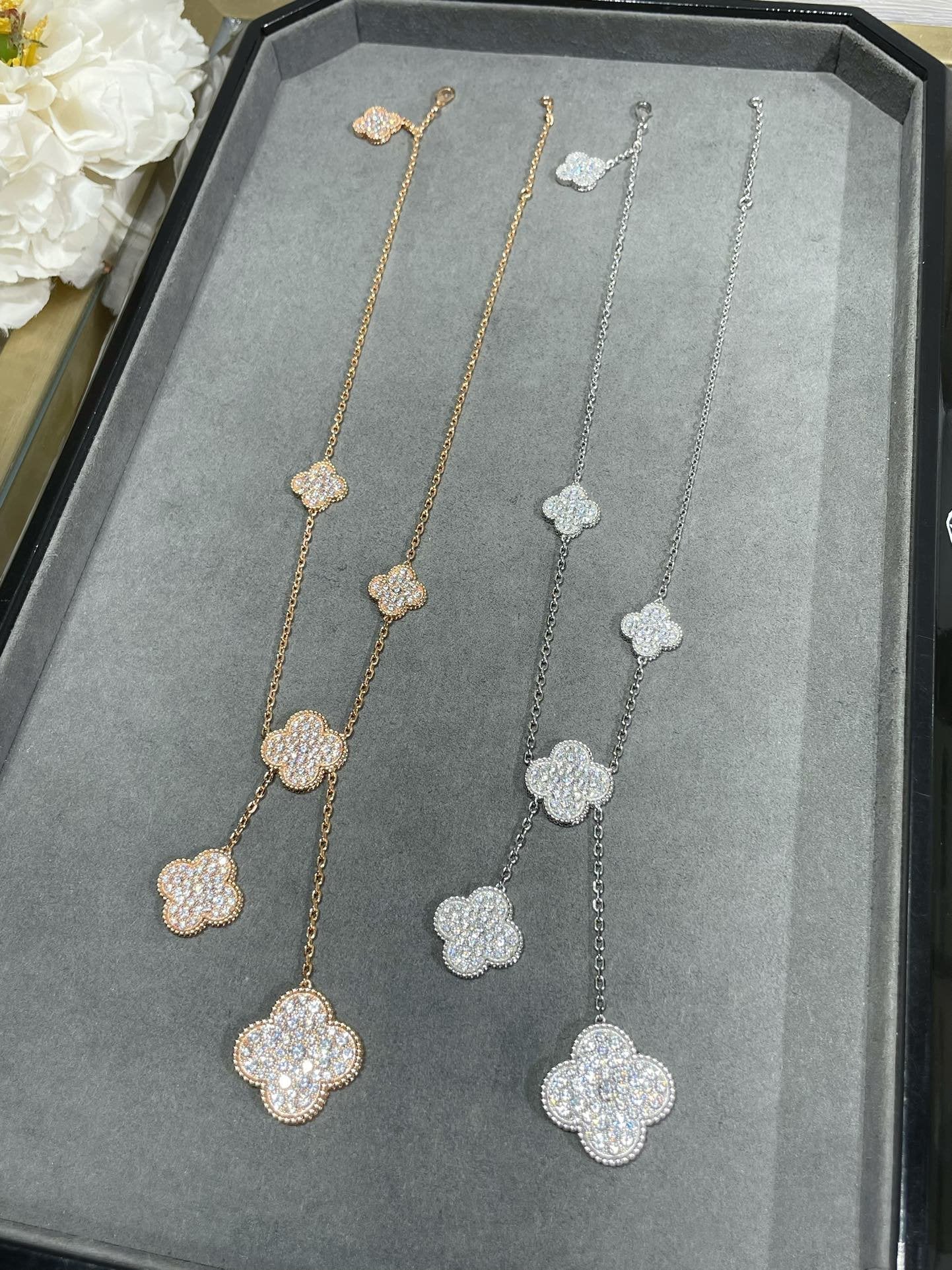 [⭐Luxery]CLOVER 6 MOTIF DIAMOND PAVED NECKLACE