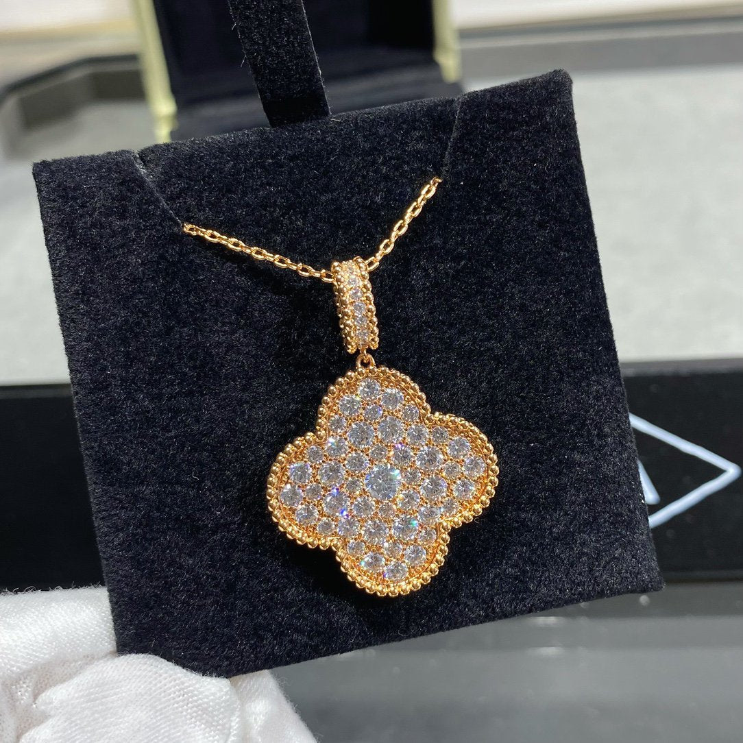 [⭐Luxery]CLOVER 25MM LARGE PEDANT DIAMOND PAVED LONG NECKLACE