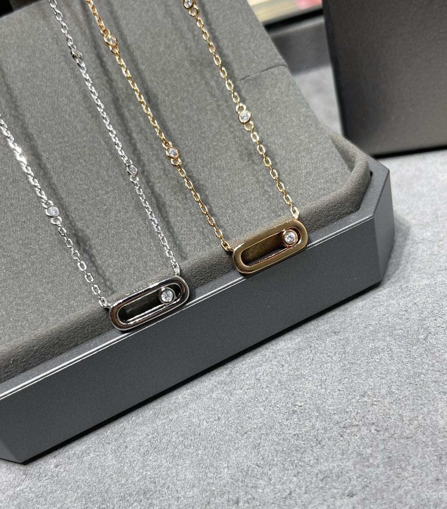 [⭐Luxery]MOVE UNO DIAMOND NECKLACE