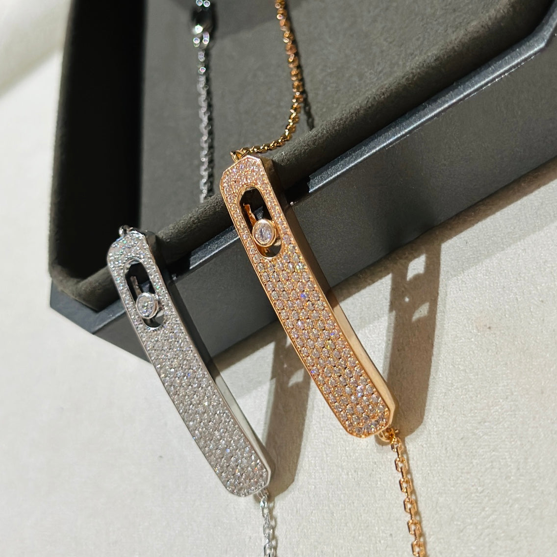 [⭐Luxery]MOVE CLASSIQUE DIAMOND PAVED BRACELET
