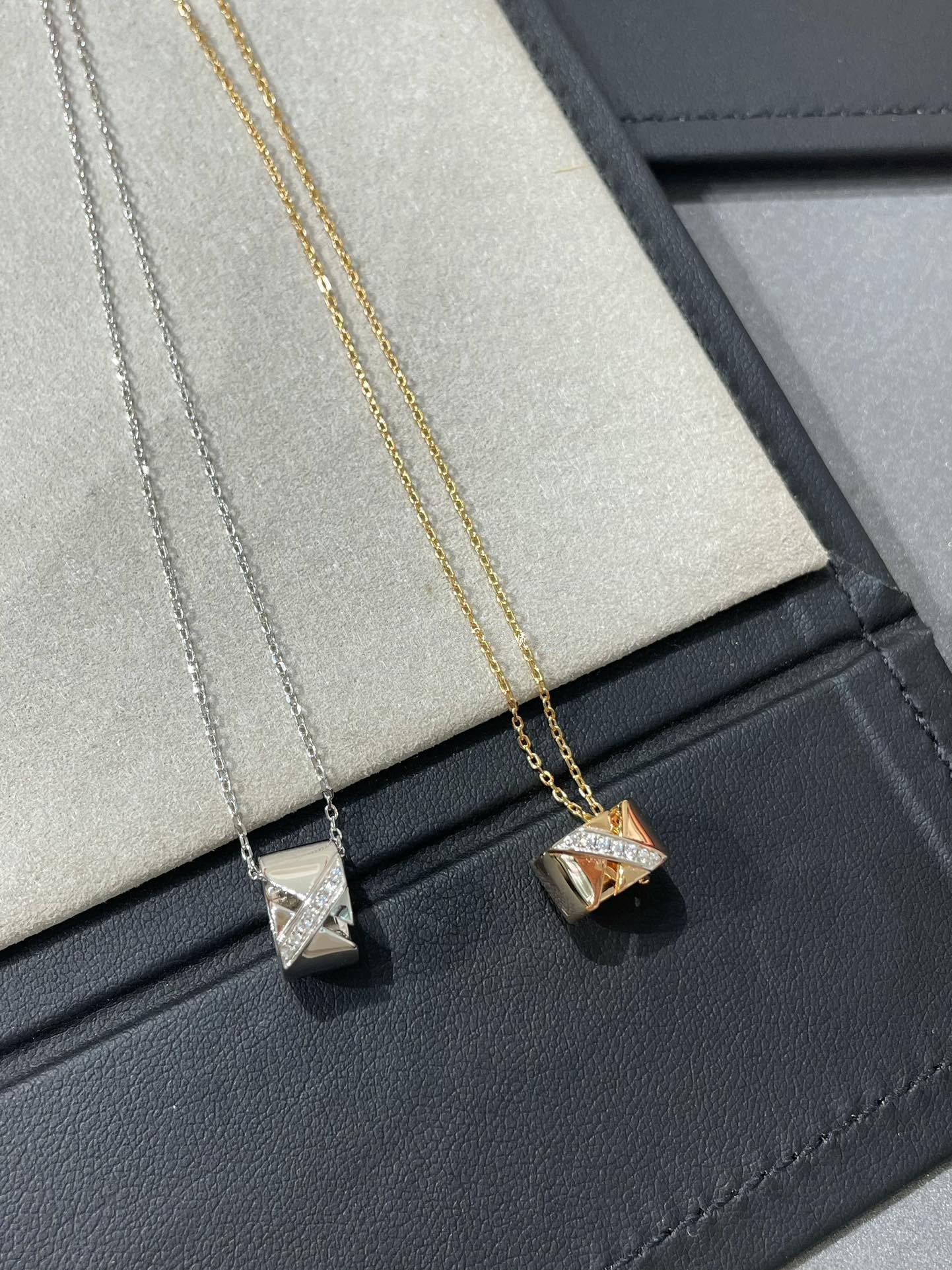 [⭐Luxery]LIENS EVIDENCE DIAMOND NECKLACE
