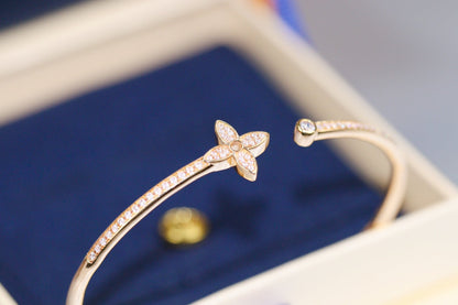 [⭐Luxery]IDYLLE PINK GOLD OPEN BRACELET DIAMOND PAVED