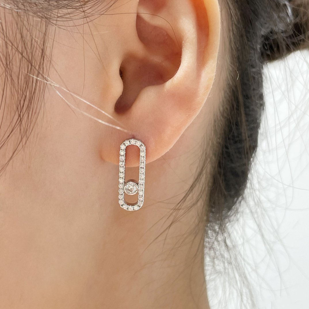 [⭐Luxery]MOVE UNO STUD DIAMOND PAVED EARRINGS