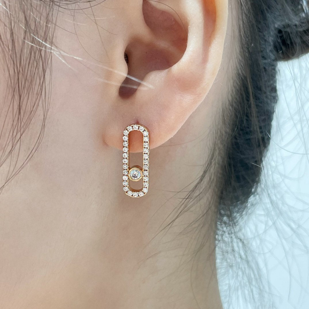 [⭐Luxery]MOVE UNO STUD DIAMOND PAVED EARRINGS