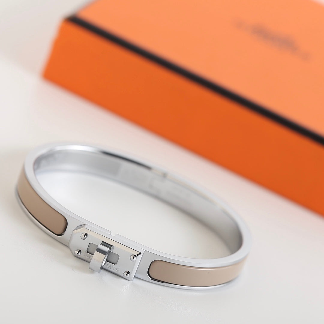[⭐Luxery]HM KELLY GREY BRACELET