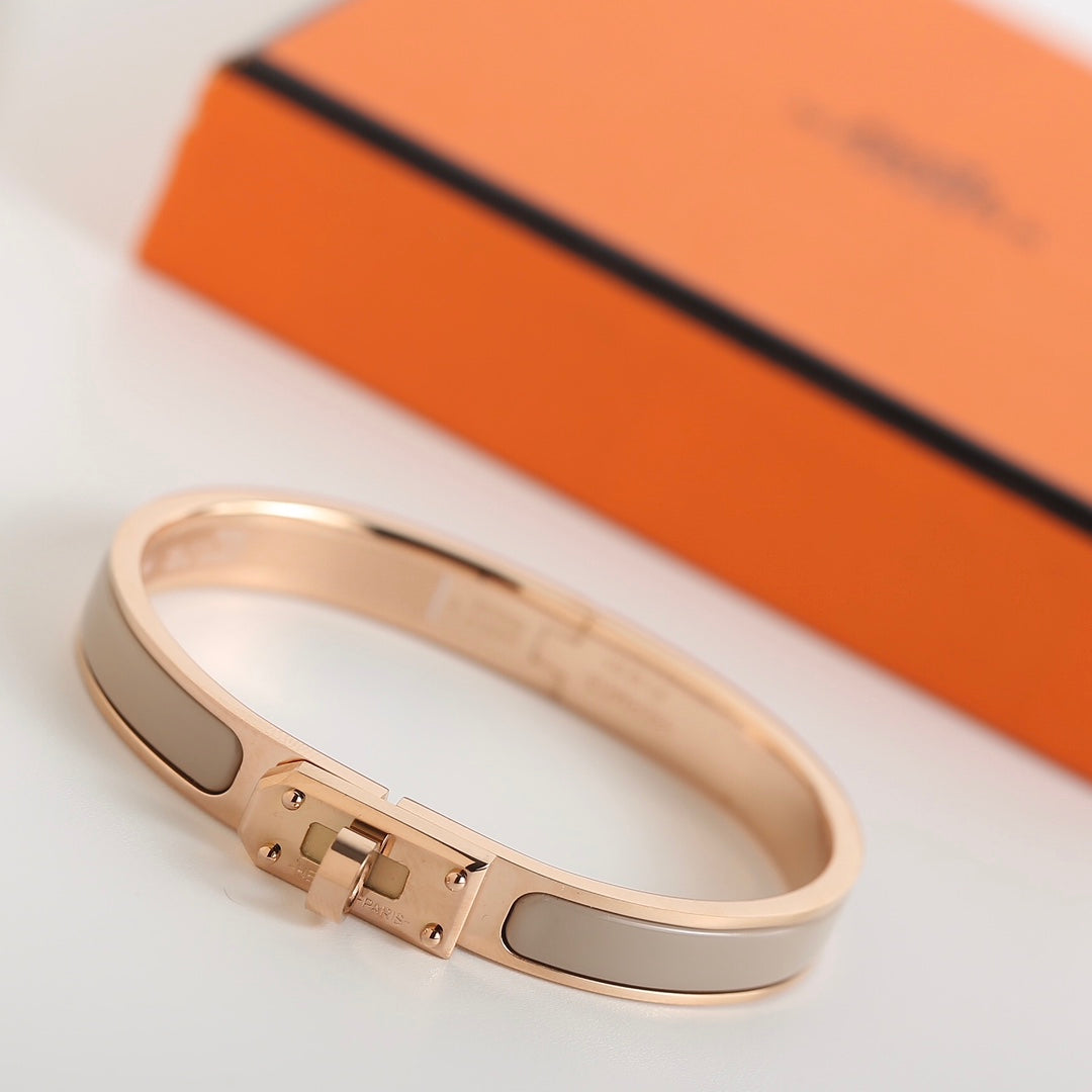 [⭐Luxery]HM KELLY GREY BRACELET