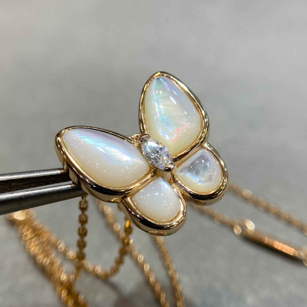 [⭐Luxery]BUTTERFLY MOP DIAMOND NECKLACE
