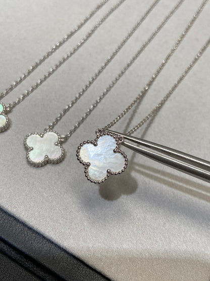 [⭐Luxery]CLOVER MEDIUM SILVER WHITE MOP NECKLACE