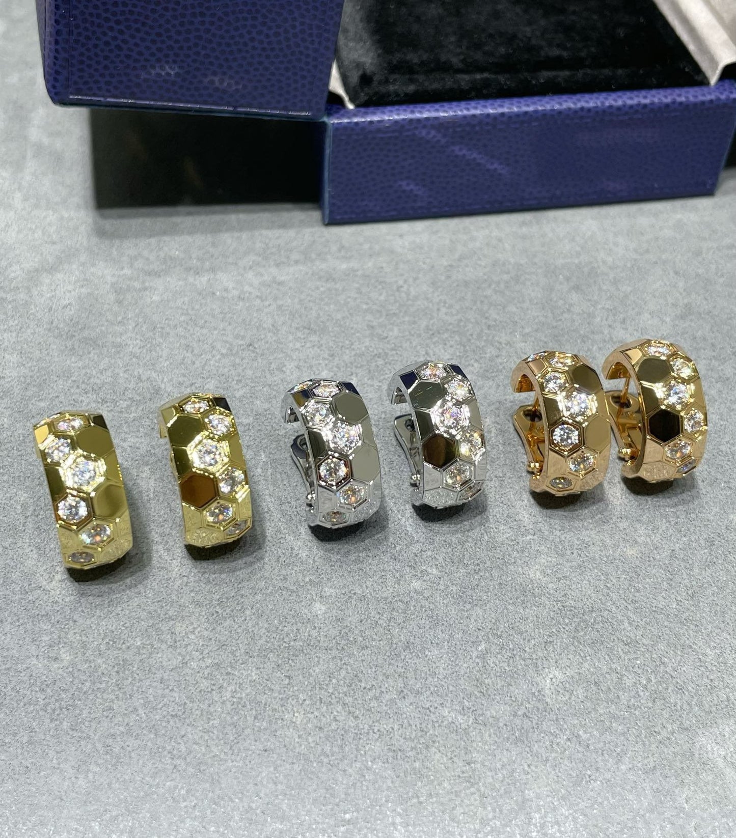 [⭐Luxery]BEE LOVE DIAMOND HOOP EARRINGS