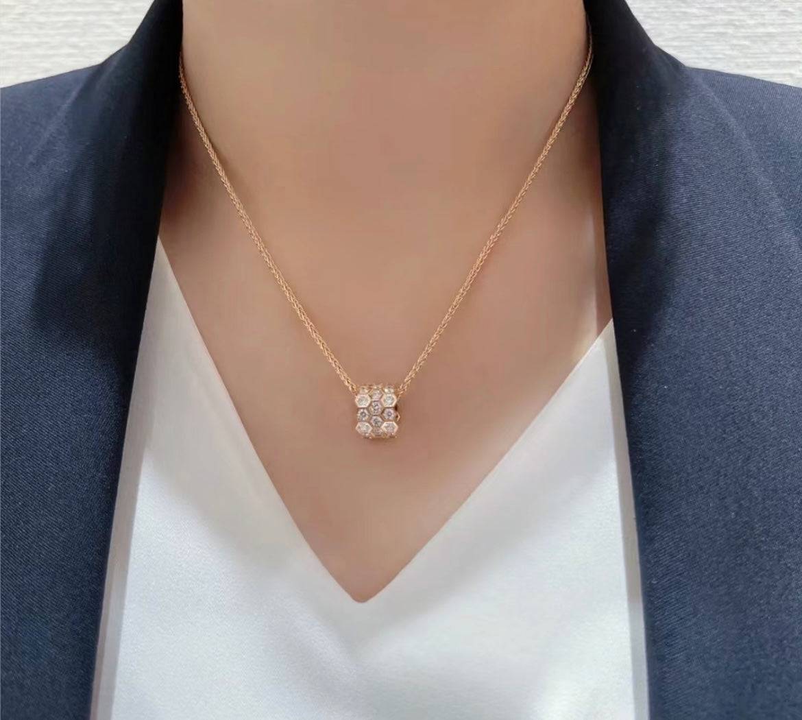 [⭐Luxery]BEE LOVE DIAMOND PAVED 3 ROW NECKLACE