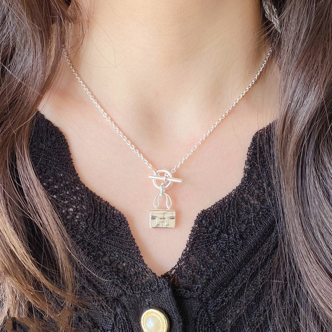 [⭐Luxery]CONSTANCE PEDANT SILVER NECKLACE