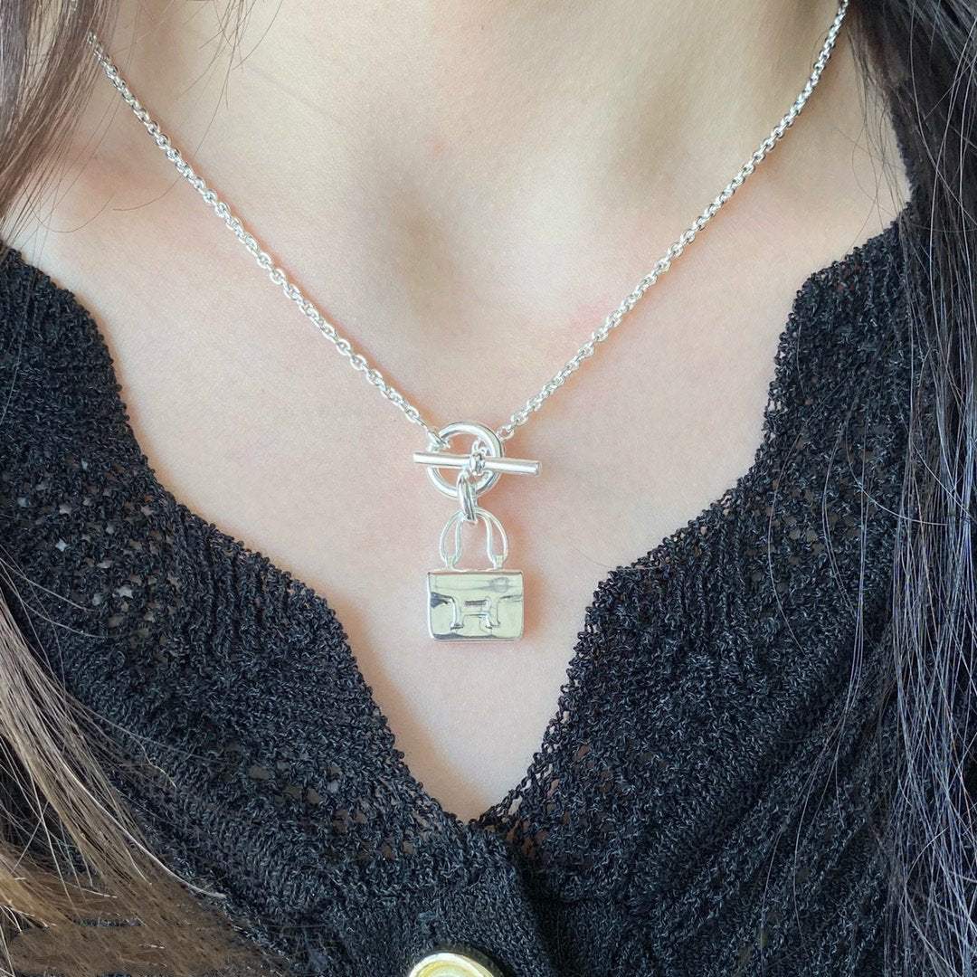 [⭐Luxery]CONSTANCE PEDANT SILVER NECKLACE