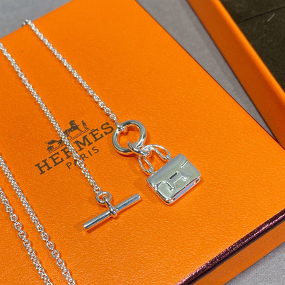 [⭐Luxery]CONSTANCE PEDANT SILVER NECKLACE