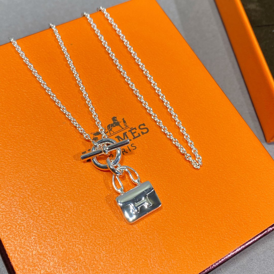 [⭐Luxery]CONSTANCE PEDANT SILVER NECKLACE