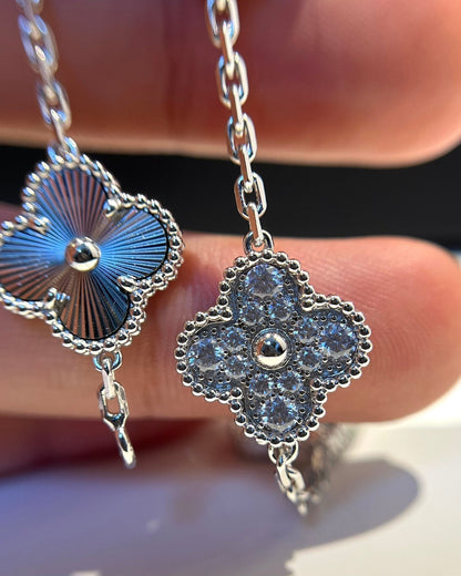 [⭐Luxery] CLOVER 5 MOTIF LASER BRACELET COLLECTION