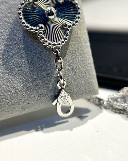 [⭐Luxery] CLOVER 5 MOTIF LASER BRACELET COLLECTION
