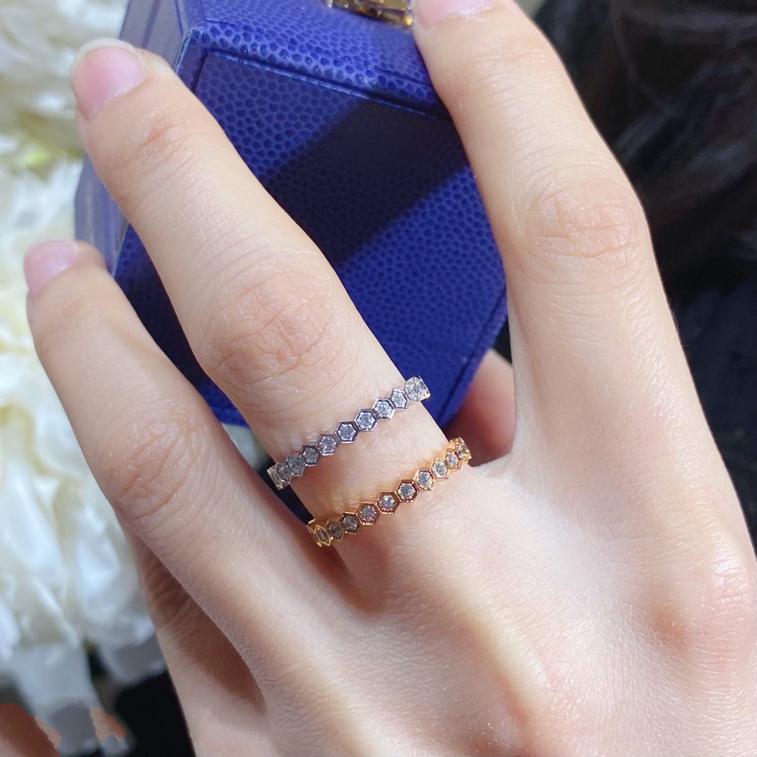 [⭐Luxery]BEE LOVE DIAMOND PAVED SMALL RING