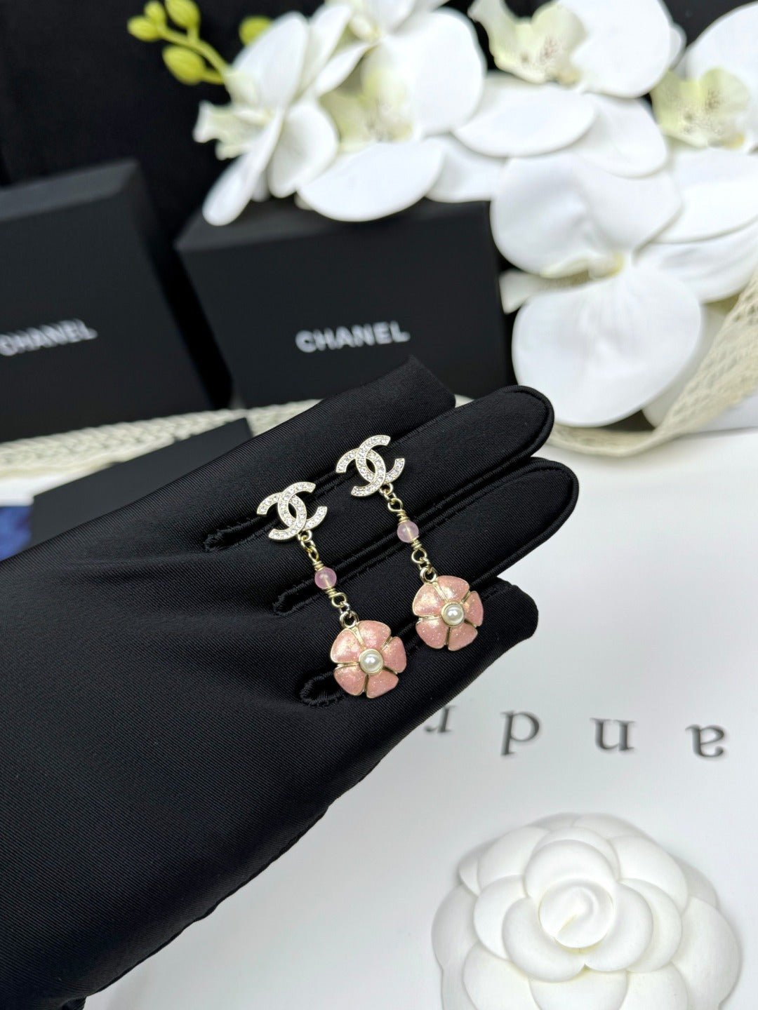 [⭐Luxery]26C Pink Camellia Enamel Pendant with Double C Earrings