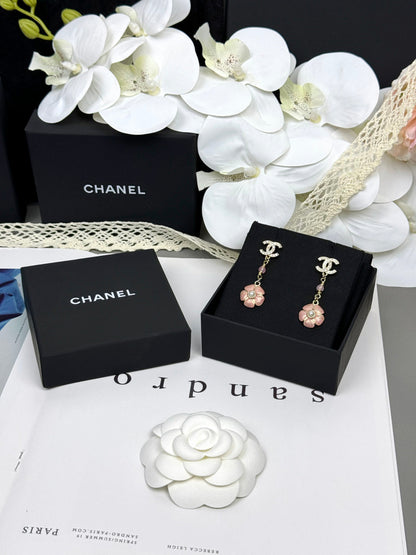 [⭐Luxery]26C Pink Camellia Enamel Pendant with Double C Earrings
