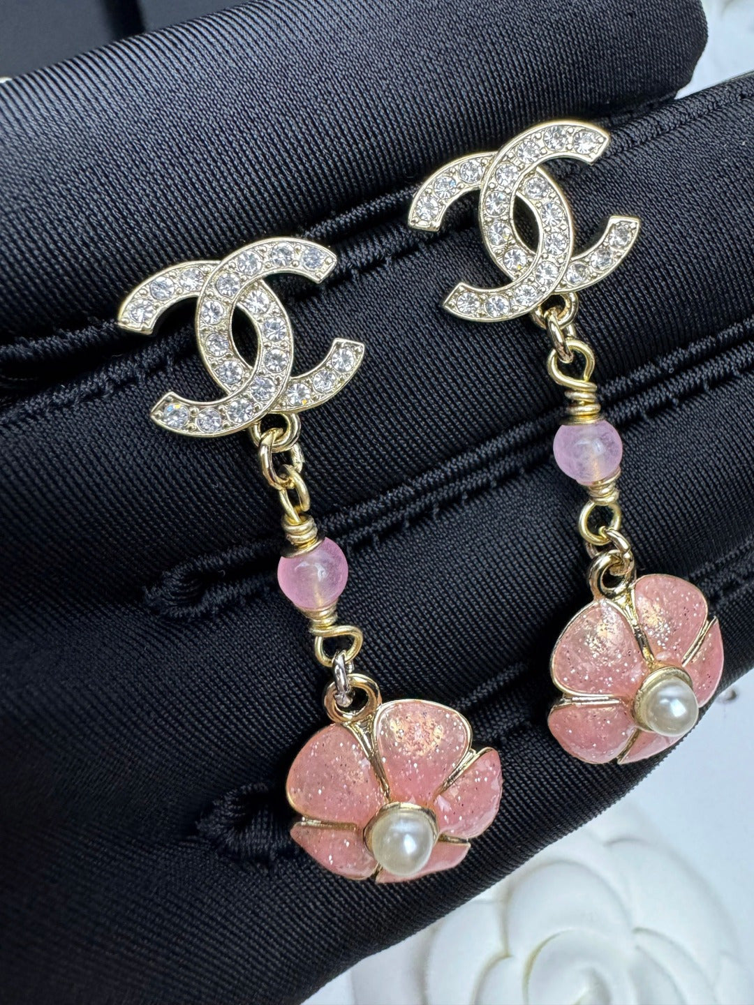 [⭐Luxery]26C Pink Camellia Enamel Pendant with Double C Earrings