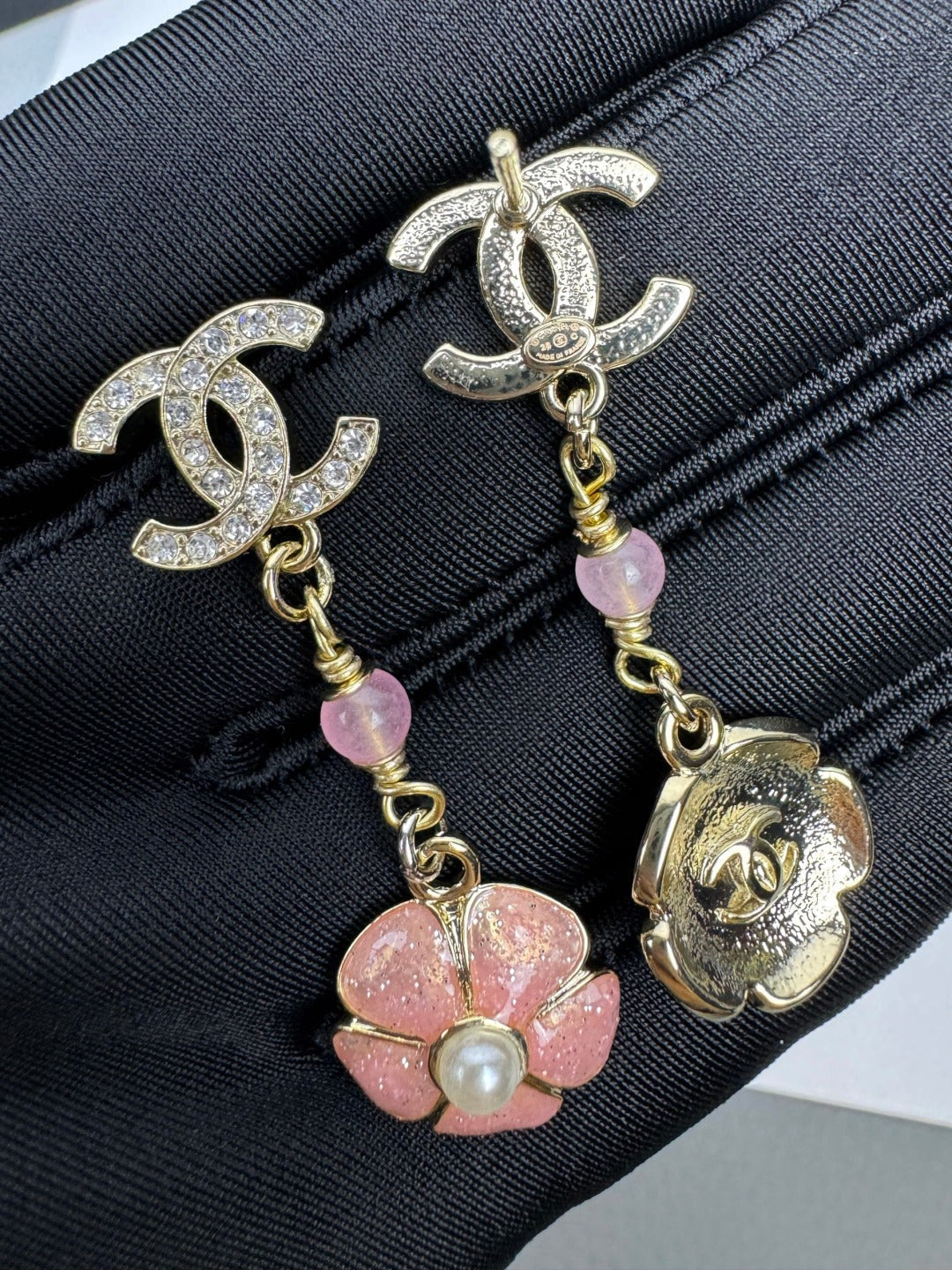 [⭐Luxery]26C Pink Camellia Enamel Pendant with Double C Earrings