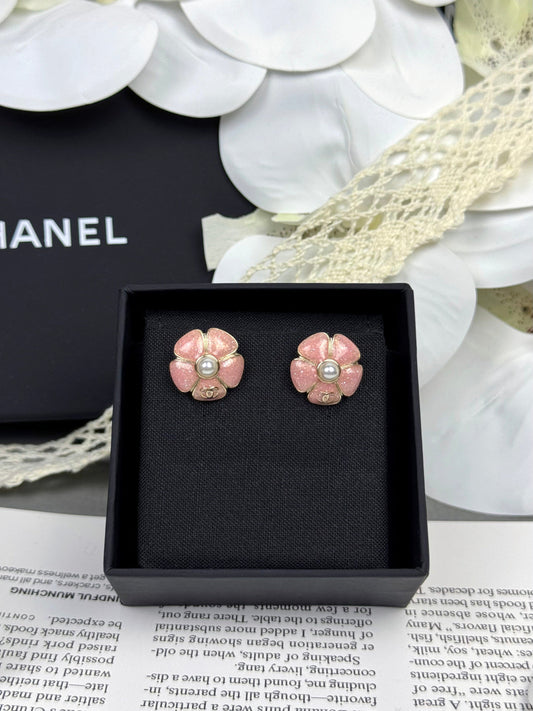 [⭐Luxery]26C Pink Camellia Pearl Enamel Stud Earrings
