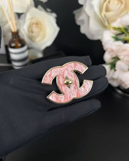 [⭐Luxery]Pink Resin Classic Brooch 5cm