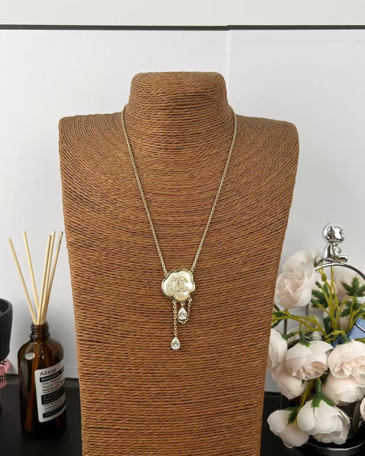 [⭐Luxery]Cloud Pearl Mother-of-Pearl Diamond Chain Pendant Necklace