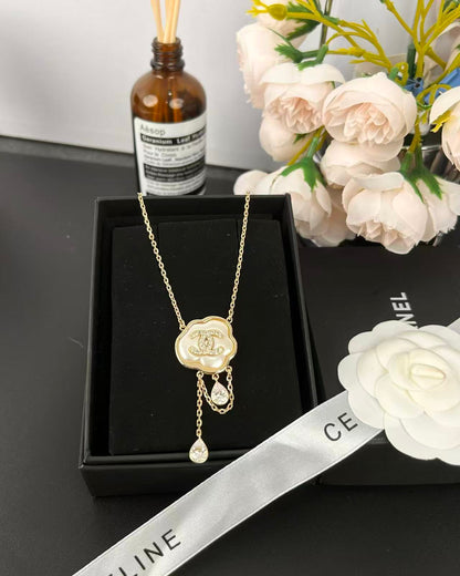 [⭐Luxery]Cloud Pearl Mother-of-Pearl Diamond Chain Pendant Necklace
