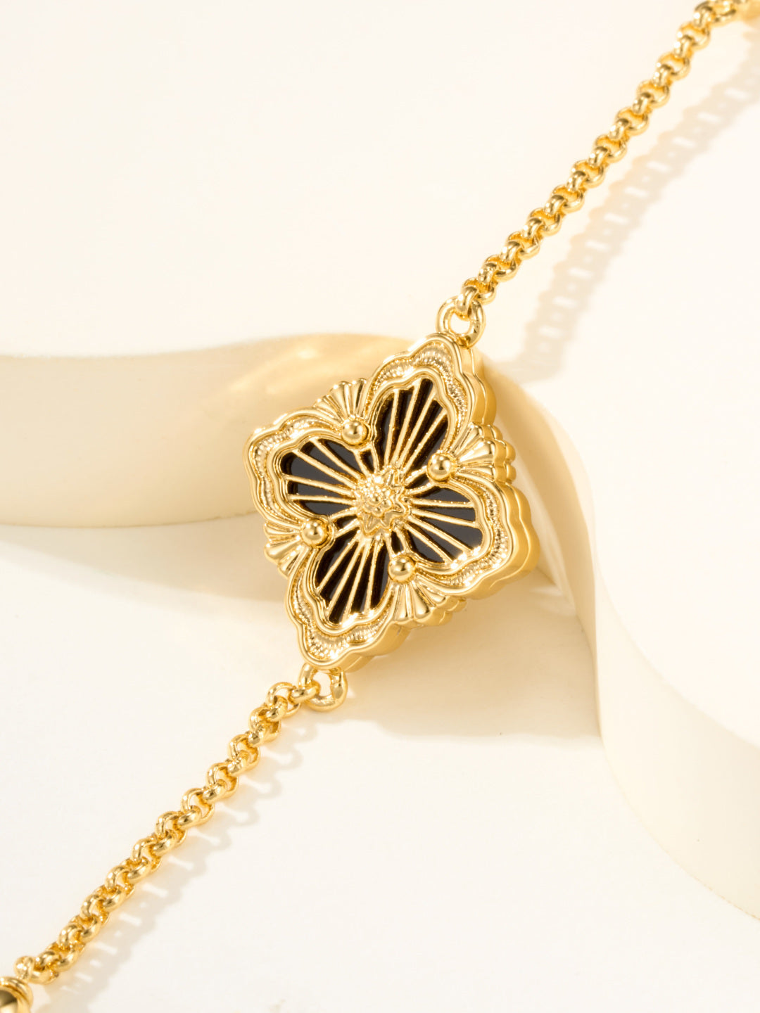 [⭐Luxery]B.C.L ENAMELED One-Flower Bracelet（Various Colors)