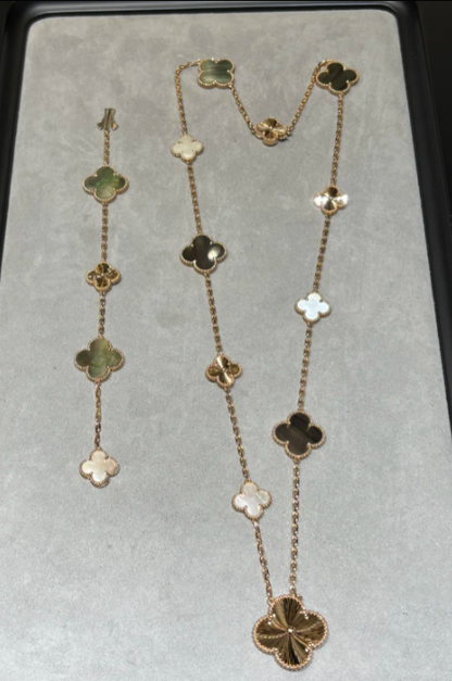 [⭐Luxery]DETACHABLE CLOVER 15(11+4) FLOWER SILVER NECKLACE SET