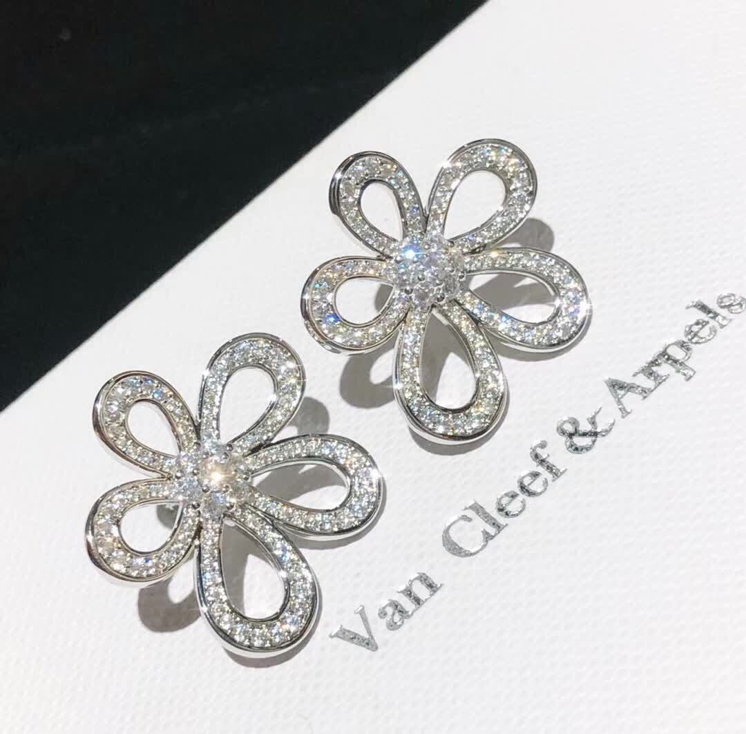[⭐Luxery]FLOWERLACE EARRINGS FULL DIAMONDS