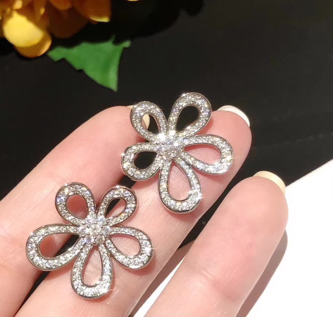 [⭐Luxery]FLOWERLACE EARRINGS FULL DIAMONDS
