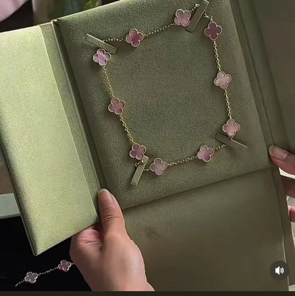 [⭐Luxery Jewellery] Pink Necklace with Ten Clover Designs
