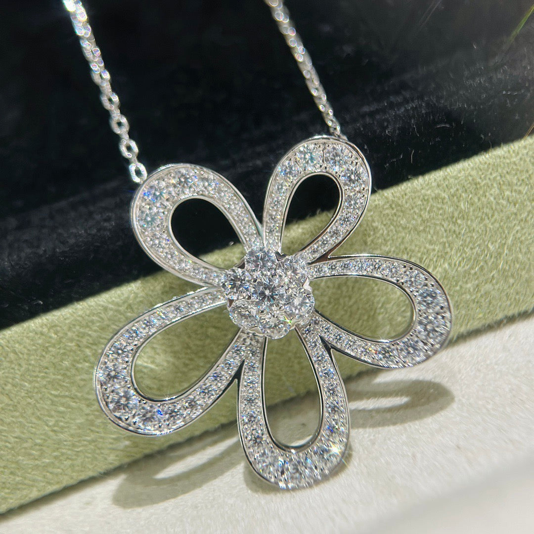 [⭐Luxery]FLOWERLACE NECKLACE FULL DIAMONDS