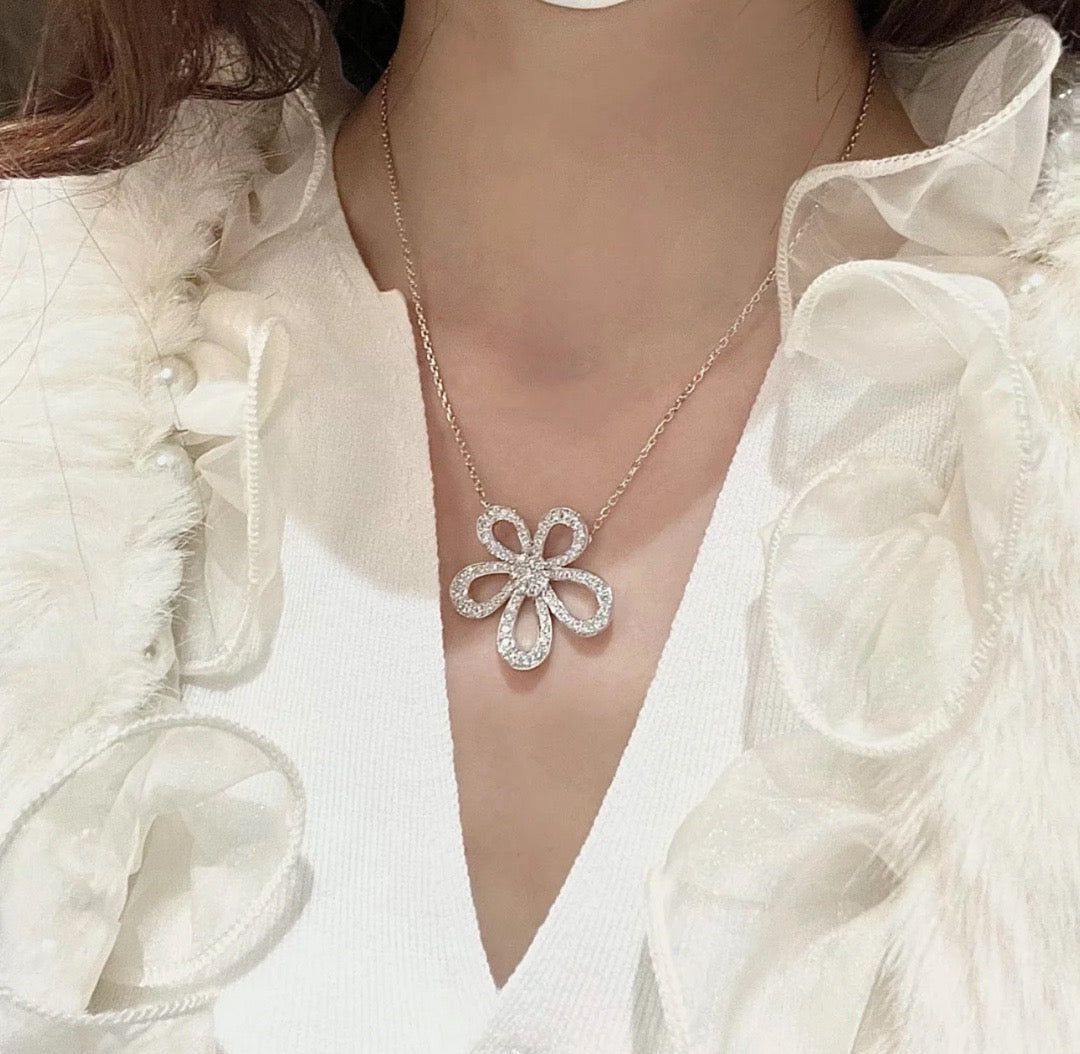 [⭐Luxery]FLOWERLACE NECKLACE FULL DIAMONDS